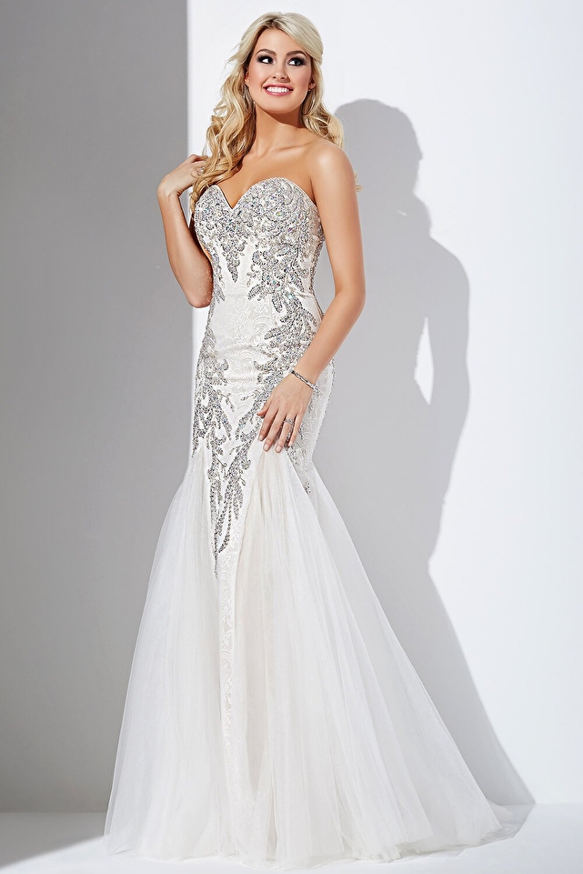 White Embellished Sweetheart Neck Prom Dress JVN37228