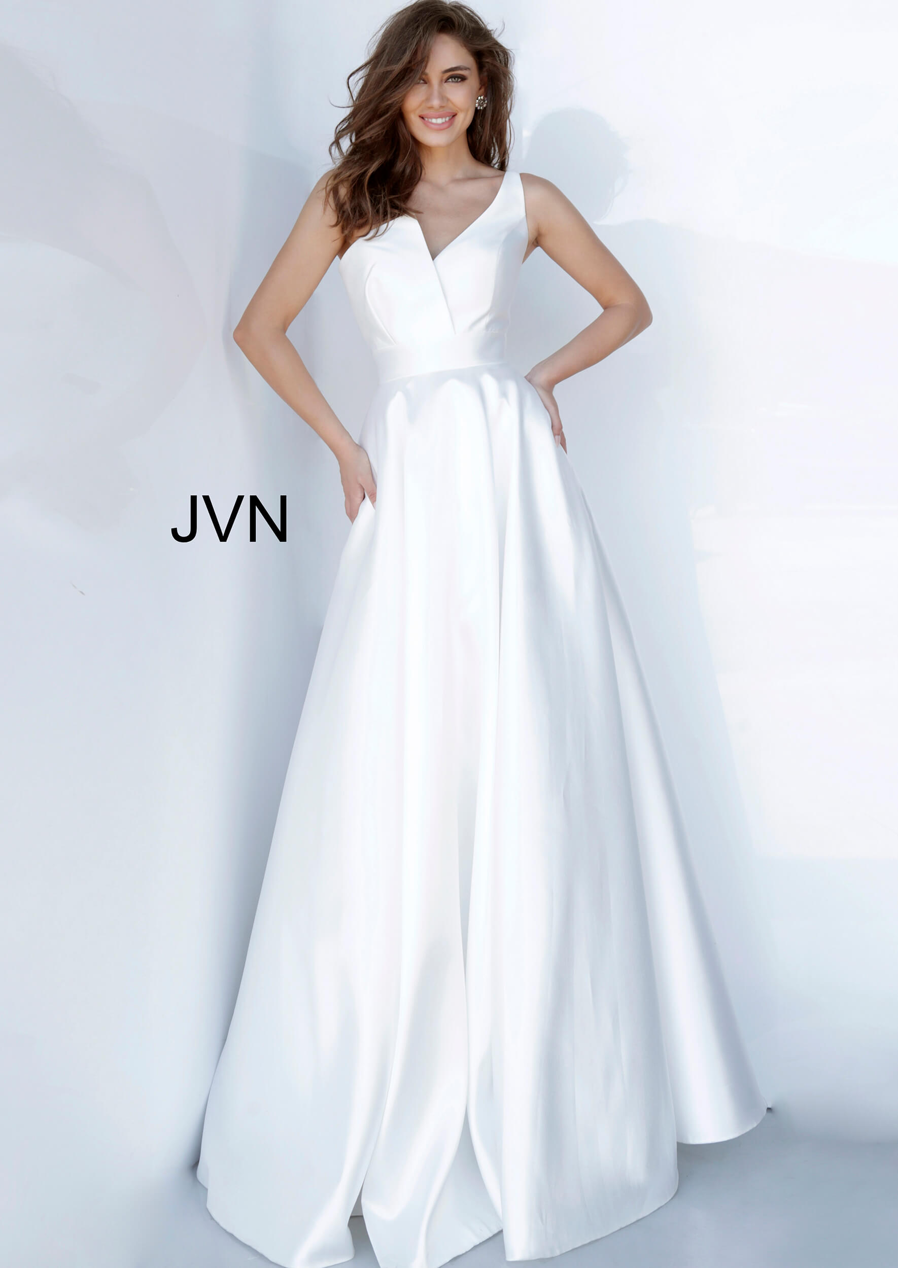 JVN3930 Dress| White Mikado Pleated ...